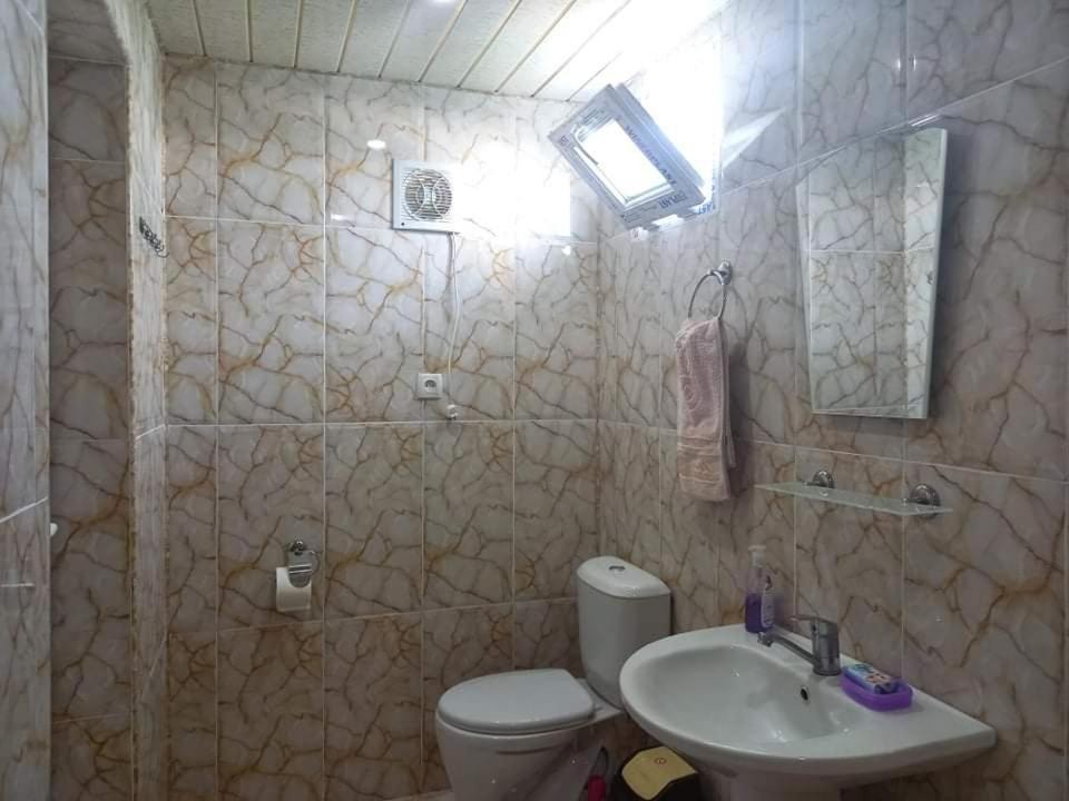 Guest House Fazisi Kutaisi Exterior foto